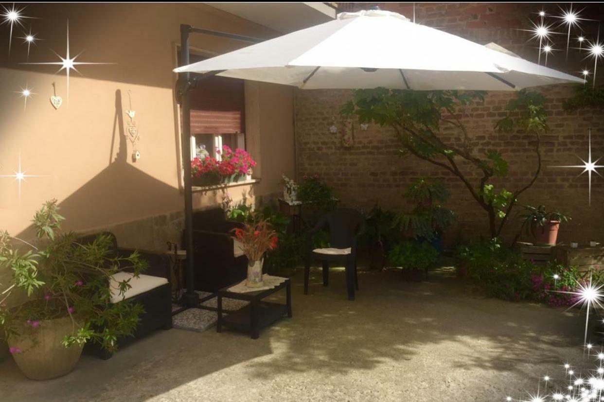 Bed and Breakfast Felix House Codevilla Zewnętrze zdjęcie